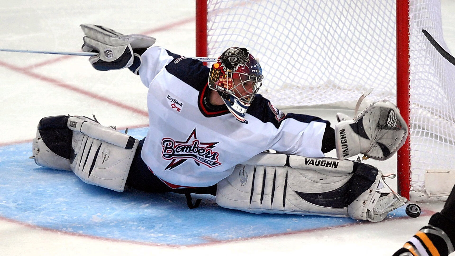 mk体育平台登录入口-伦敦马拉松赛今日鸣枪，选手们奋力冲刺，伦敦马拉松比赛